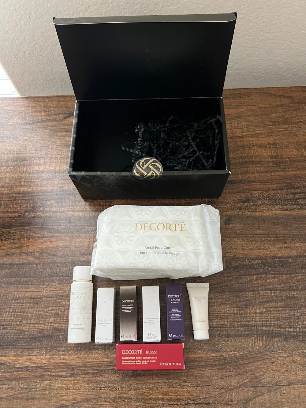 DECORTÉ Facial Pure Cotton & Skincare Set — White